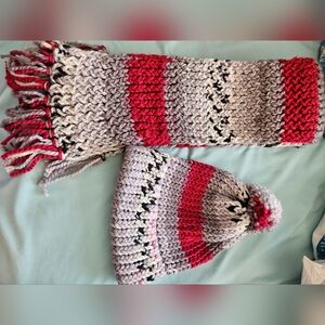Hand Loom Knitted Beanie and scarf
